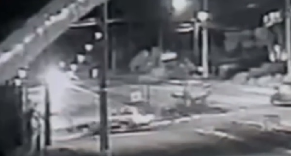 Imagens mostram momento em que motorista atropela e mata adolescente