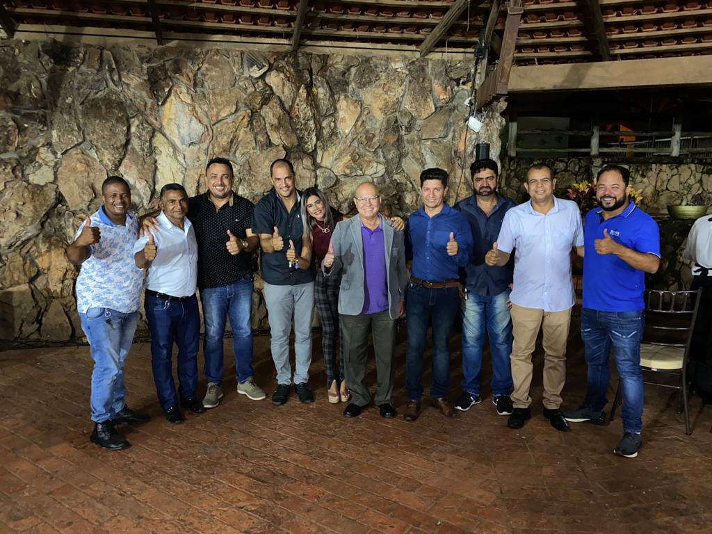 Professor Alcides participa de confraternização do PSDB de Aparecida