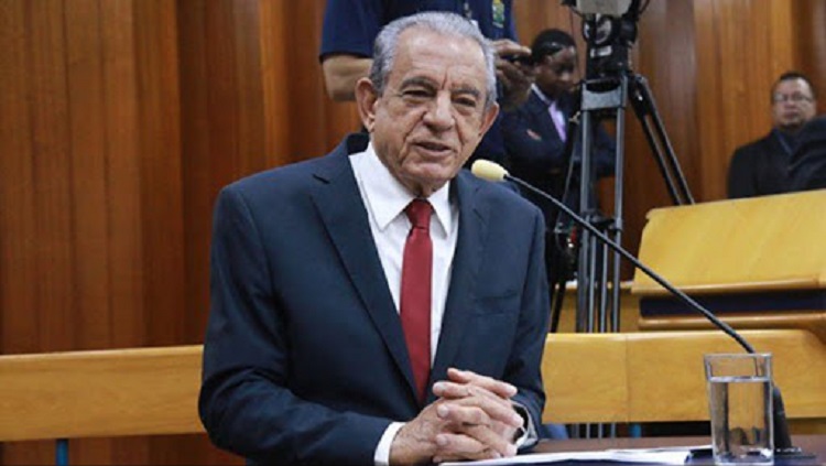 “O Ronaldo tem me encantado nesses dois primeiros anos”, declara Iris Rezende