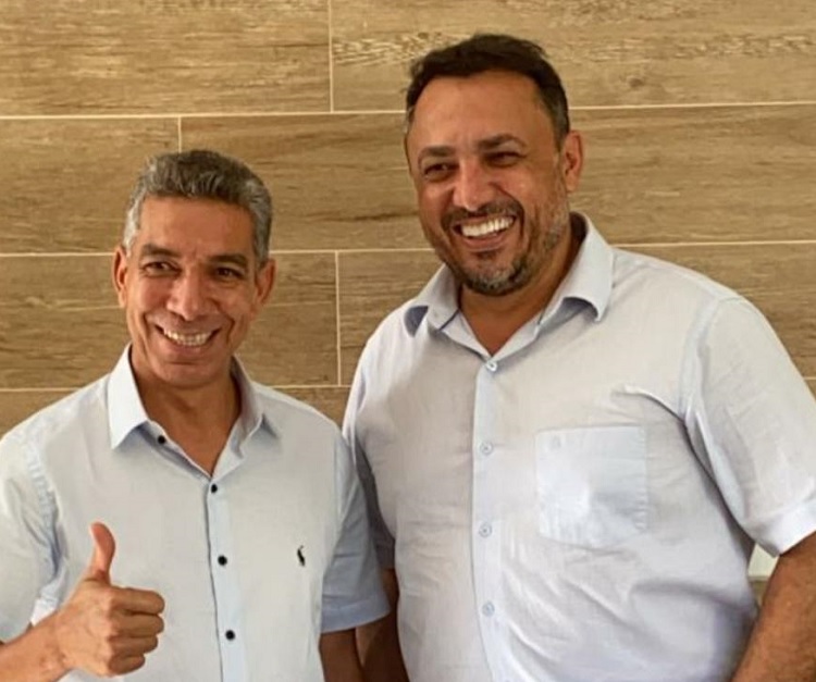 Mais três vereadores declaram apoio para André Fortaleza