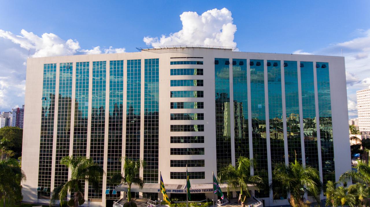 Governo de Goiás antecipa pagamento dos salários dos servidores estaduais