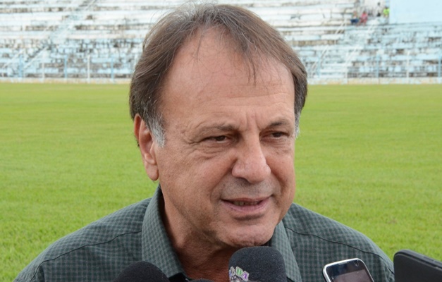 adib-elias-e-internado-em-catalao-apos-testar-positivo-para-covid-19