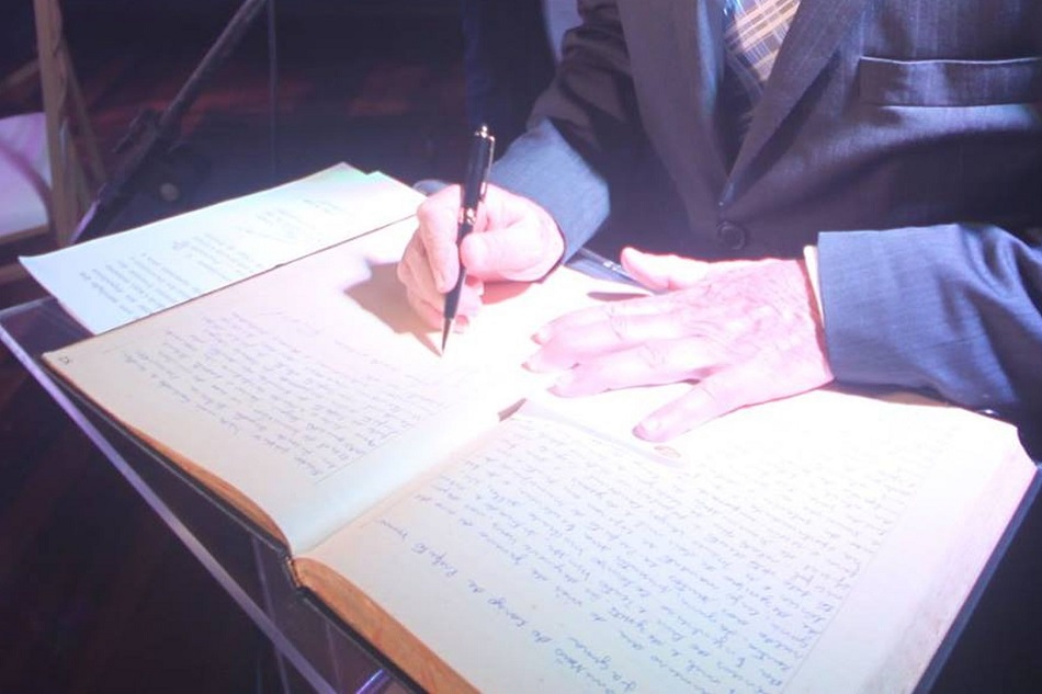 Prefeito eleito mais velho do país toma posse aos 95 anos