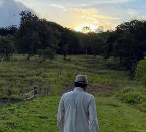 “Hoje, infelizmente, o meu melhor amigo partiu”, declara Daniel Vilela