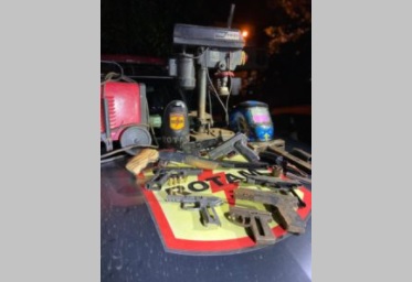 Polícia fecha fábrica clandestina de armas de fogo