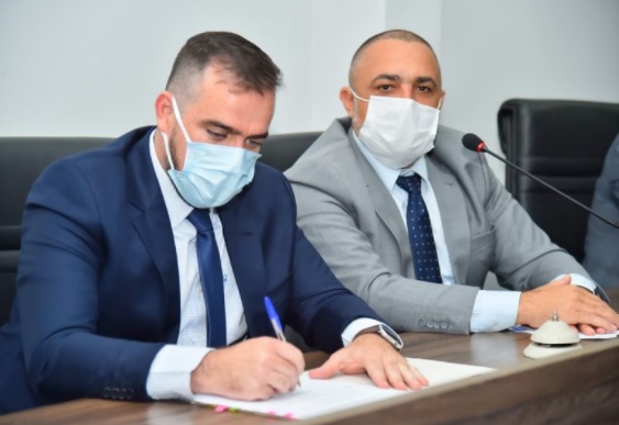 APARECIDA: Projetos homenageiam Maguito e o cantor Leandro