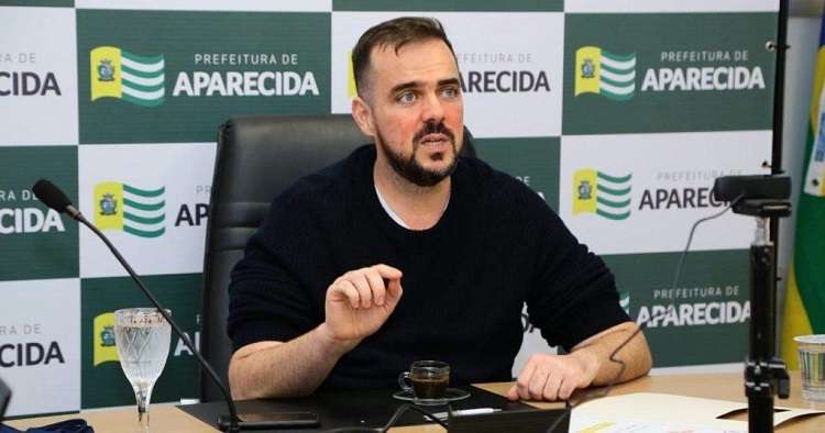 “Sou oposição ao governador Caiado. Tenho motivos de sobra”, declara Mendanha