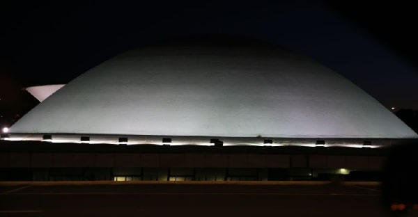 Senado aumenta prazo para pagamento de auxílio a artistas