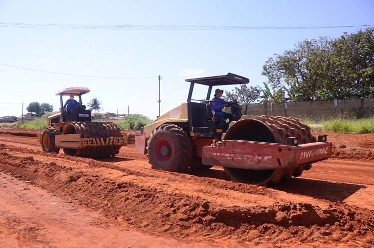 Prefeitura de Aparecida retoma obras de pavimentação em 5 bairros