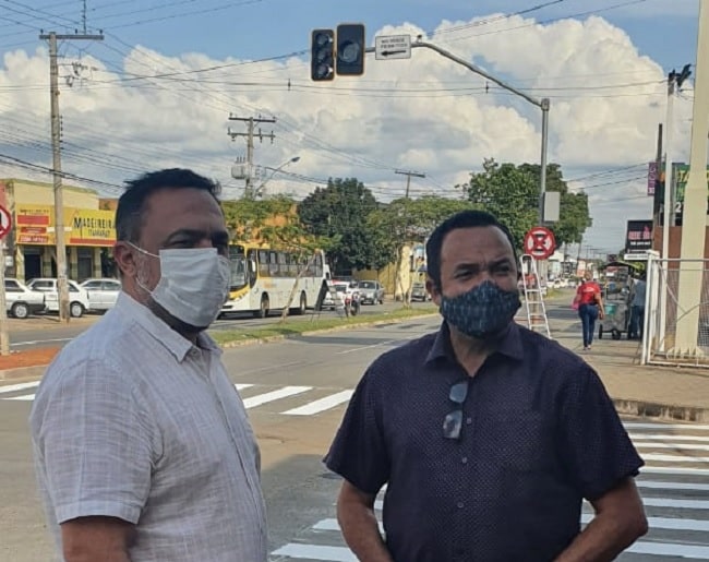 Cruzamento no Jardim Nova Era recebe nova sinalização