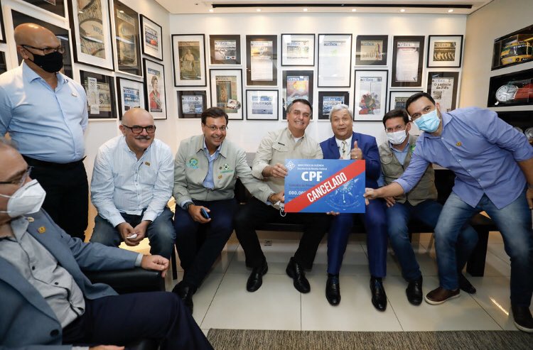 Sobre placa CPF cancelado, Bolsonaro responde: “Deixa de ser idiota”