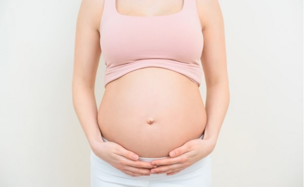 Anvisa orienta suspensão de vacina da AstraZeneca/Fiocruz para grávidas