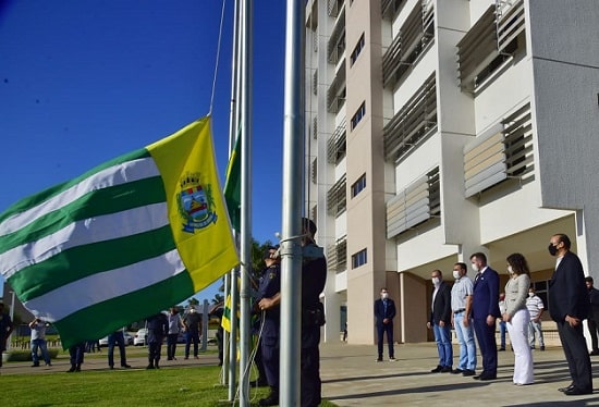 Gustavo Mendanha celebra os 99 anos de Aparecida com projetos para avançar