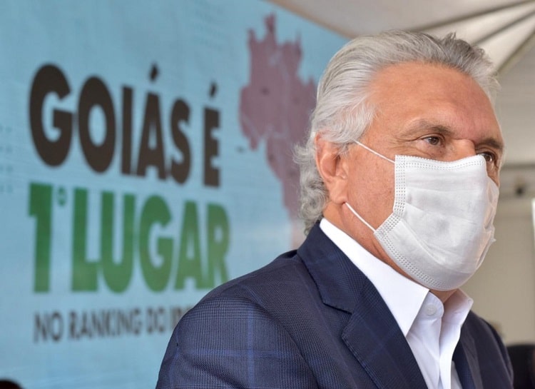 Governo de Goiás começa a pagar ajuda de custo para professores