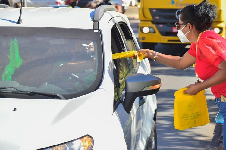 SMTA promove blitz para conscientizar motoristas aparecidenses