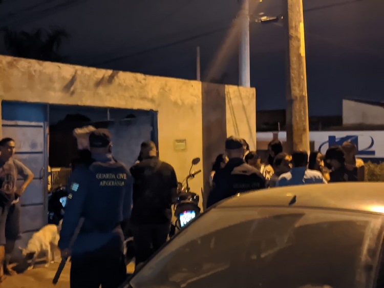 Fiscais multam 186 pessoas por aglomeração em Aparecida de Goiânia