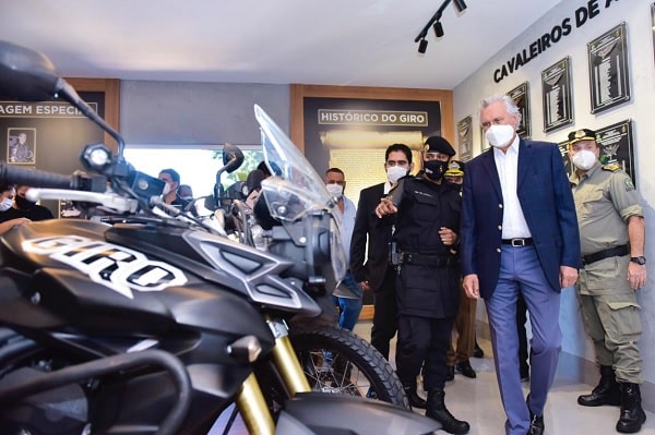 Caiado inaugura estande de tiros para treinamento de policiais e museu do Giro
