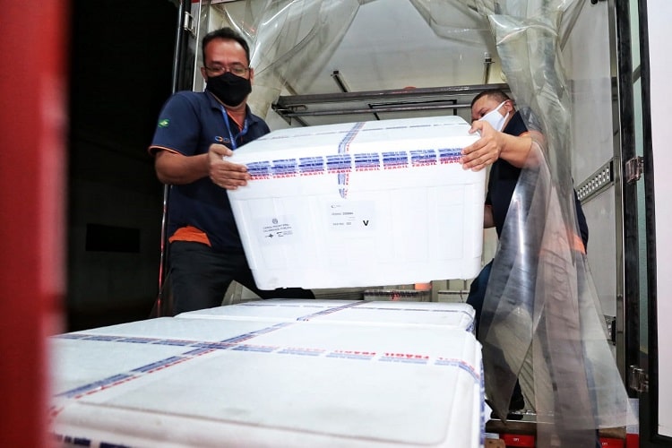 Governo de Goiás recebe mais 119.750 doses da AstraZeneca