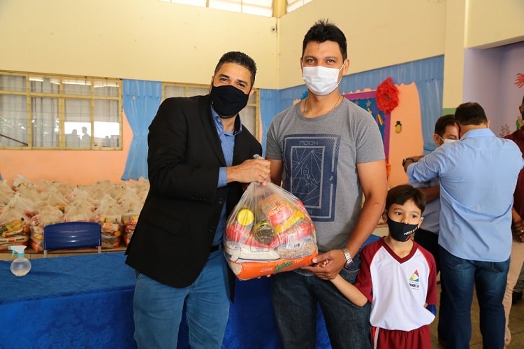 Educação de Aparecida inicia a distribuição de cestas de alimentos