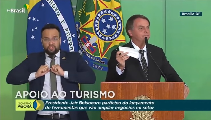 VÍDEO: Bolsonaro defende que uso de máscara não seja obrigatório para vacinados