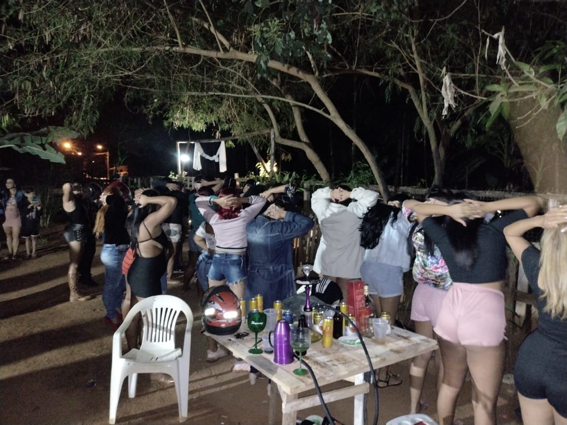 10 festas clandestinas são encerradas em Aparecida