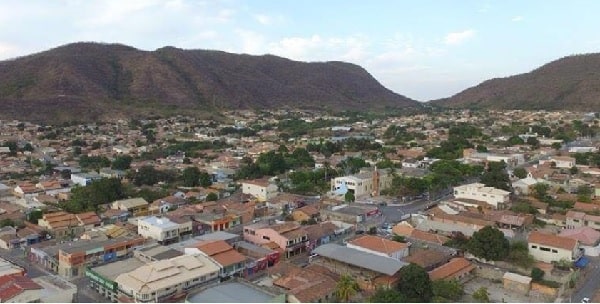 Homem esfaqueia a enteada e se mata em seguida