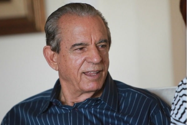 Iris permanece intubado e em estado crítico