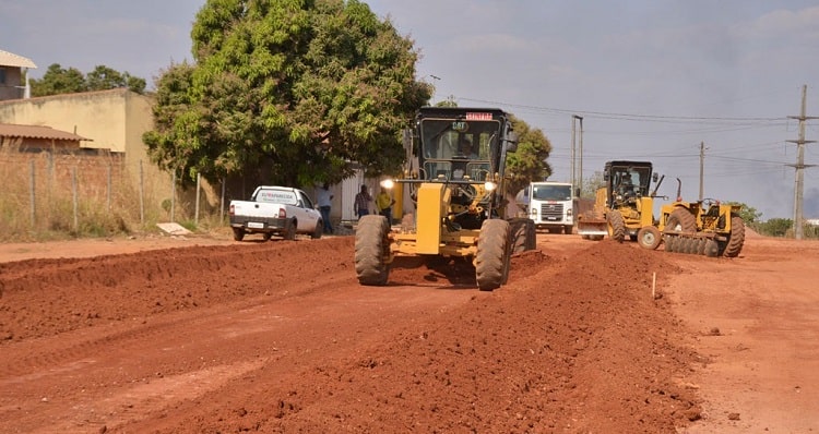 Obras de pavimentação avançam no Parque das Nações e Bairro Itapuã