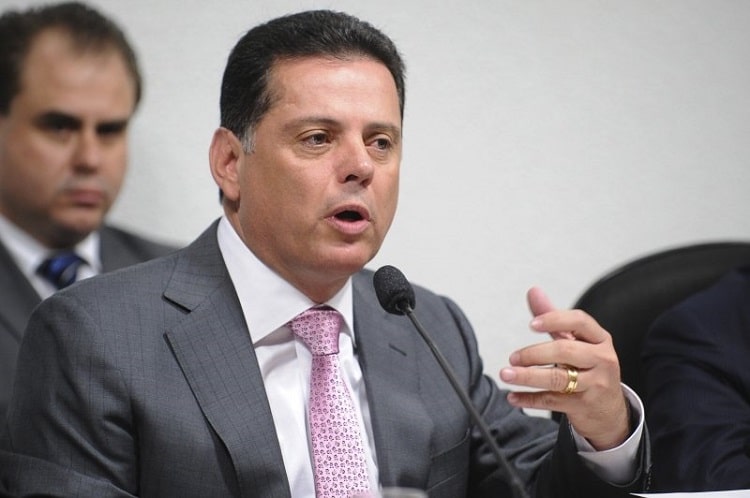 “Eu já pedi para fazer o convite”, diz Marconi sobre Gustavo Mendanha