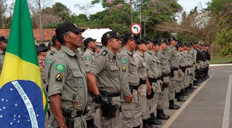 MPGO recomenda que policiais sejam proibidos de participar de manifestações