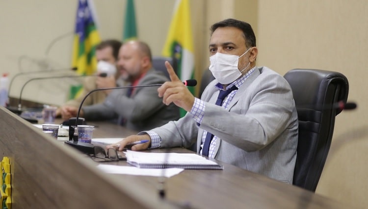 Vereadores do MDB vão acompanhar Gustavo Mendanha, diz André Fortaleza