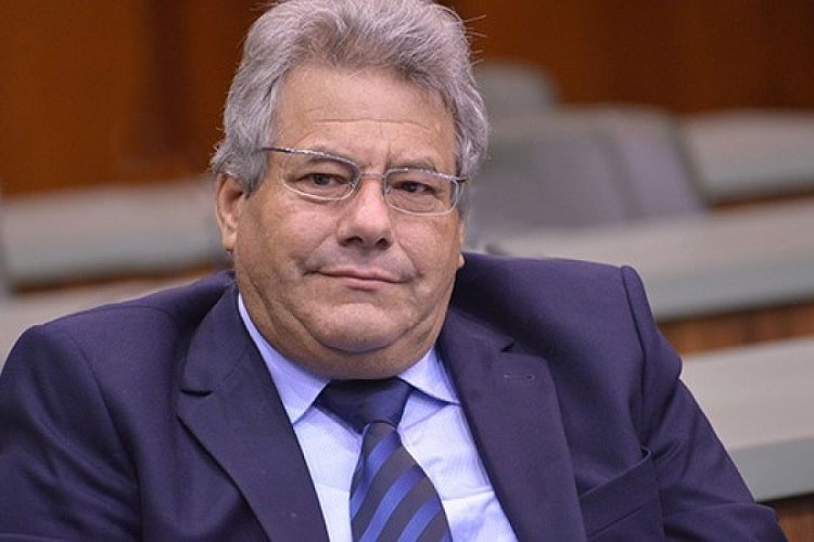 Eleições 2022: Senador admite deixar MDB para disputar reeleição
