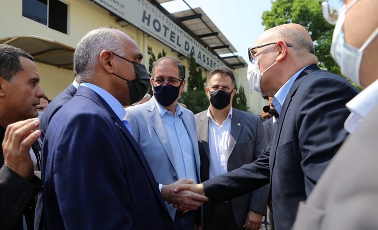 Rogério Cruz discute com Milton Ribeiro avanços na educação