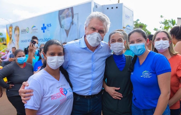 Caiado apresenta projeto que cria Programa de Dignidade Menstrual