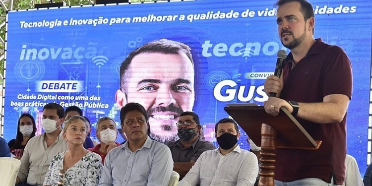 Ida de Bolsonaro ao PL fecha a porta para Gustavo Mendanha