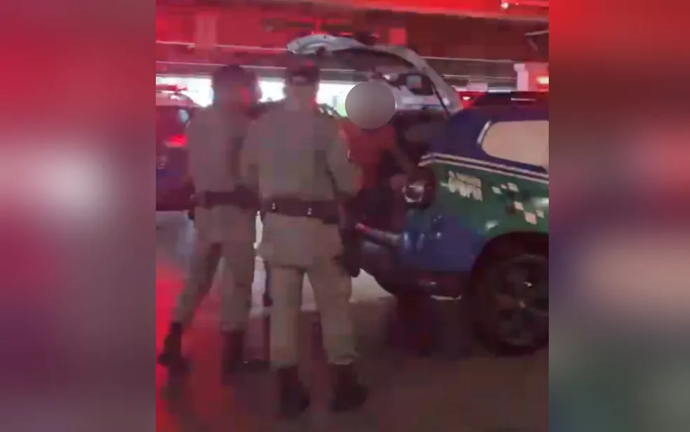 57124E78-A90D-4A5B-9A34-717E37381F7E