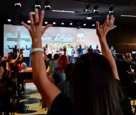 0C675948-0E38-47AE-895D-9697A65B2F59