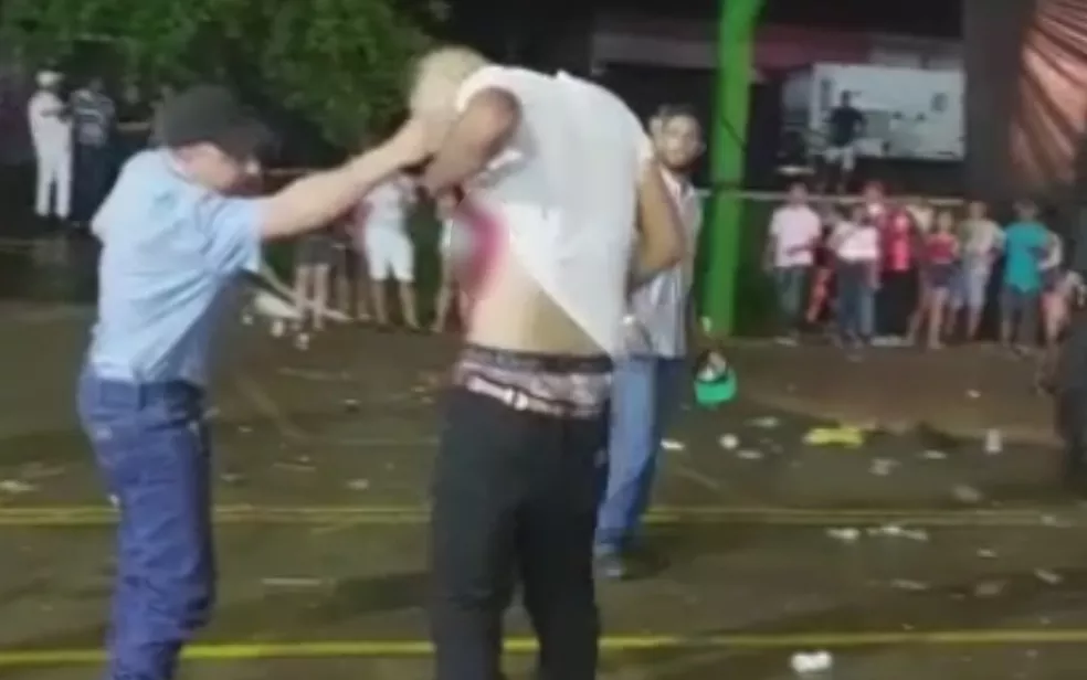 42AA05F9-78DD-4238-A12D-C6C19F974FBC