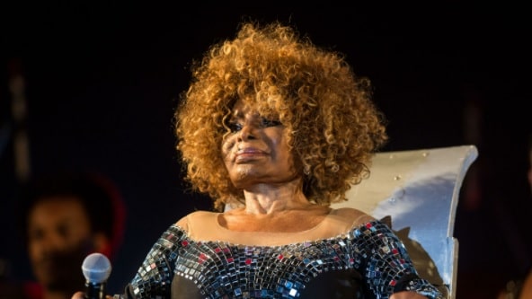 Morre, aos 91 anos, a cantora Elza Soares