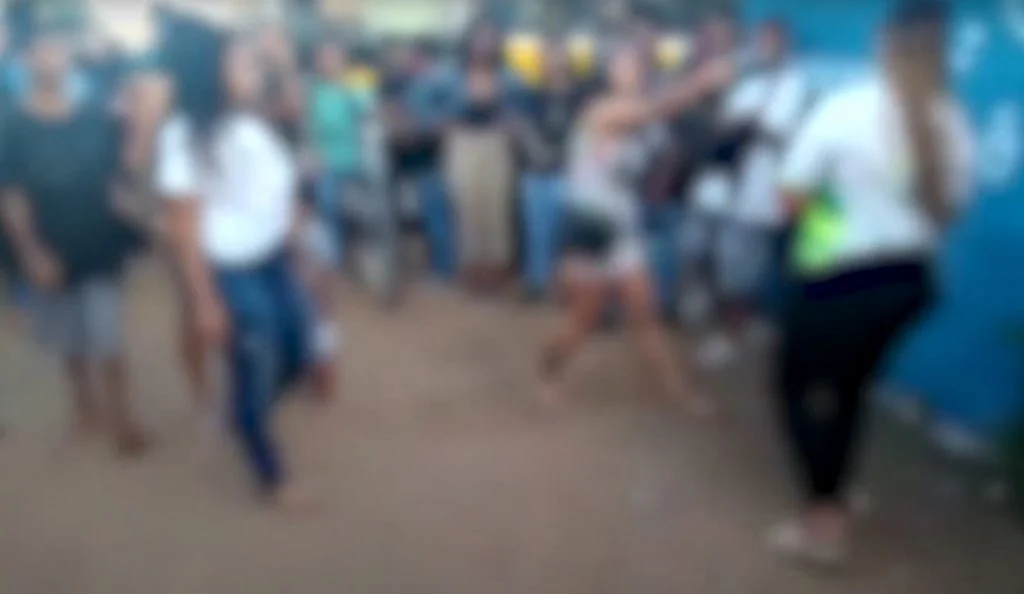 2576CAED-5903-4612-A1F9-9AEDA40B9B68