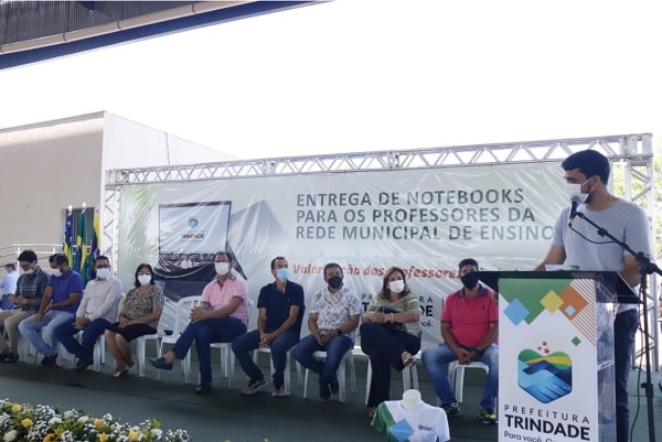 TRINDADE: Marden Júnior concede reajuste de 33,24% a professores