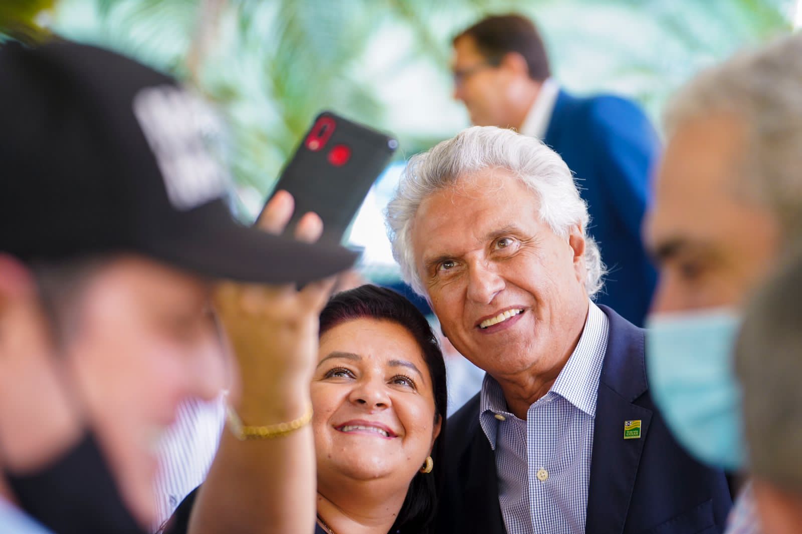 AAB6AA32-41A3-452C-845E-706695F9FCDA