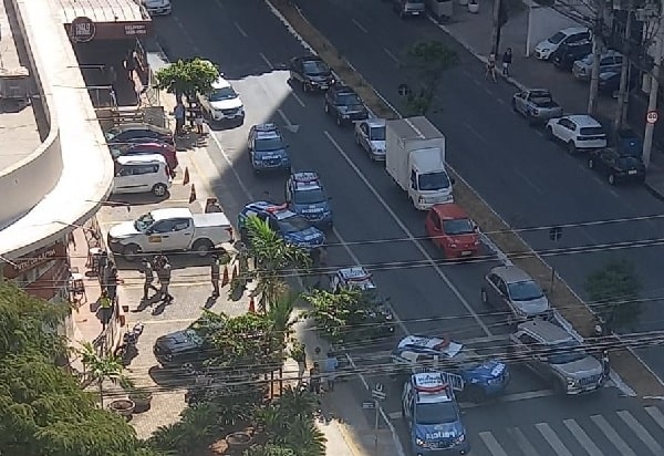 VÍDEO: Homem é baleado na cabeça dentro de farmácia, em Goiânia