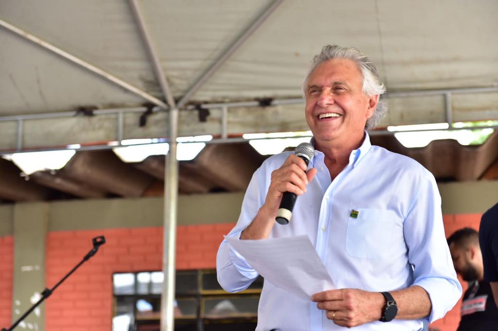 3752F6F5-AF4C-40D8-8561-1FA3469DAA0D