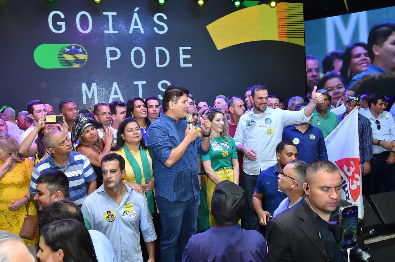 97CEB376-2E76-4C73-9439-3310CAB4B146