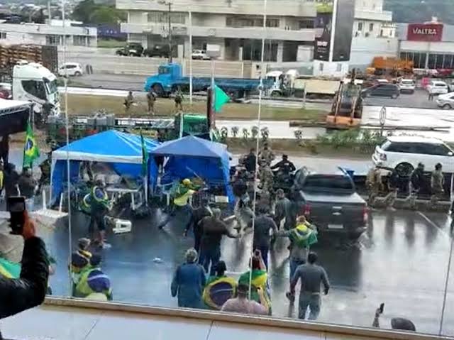 6737CFDC-03CB-42B2-8E90-A2F6DCACD370