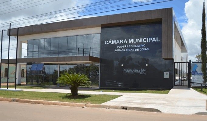 Ministério Público denuncia vereadores por compra de votos