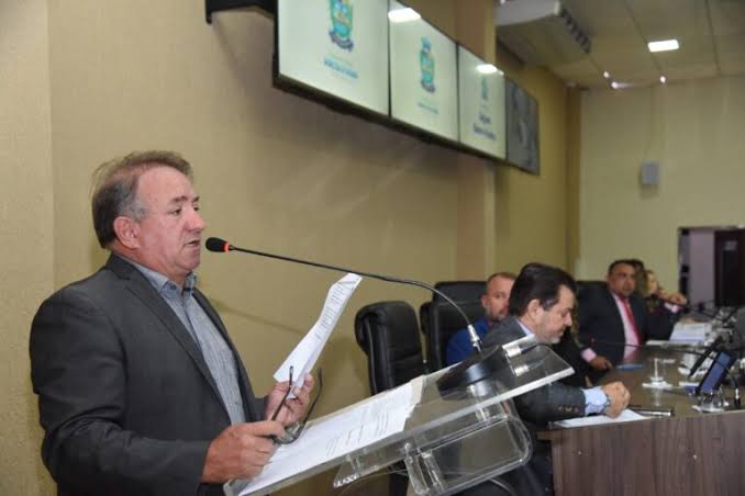 965BA2F7-F550-4DC8-8147-B2135459E481