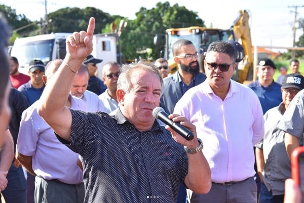 APARECIDA: Vilmar Mariano demite chefe de gabinete