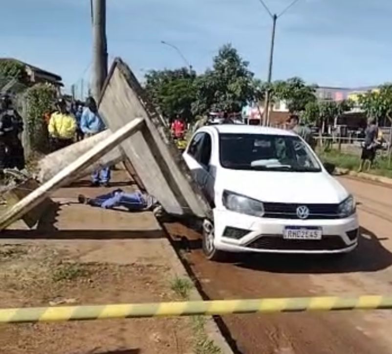 E2E948BA-BB7A-459C-8BBB-731AFD75C136